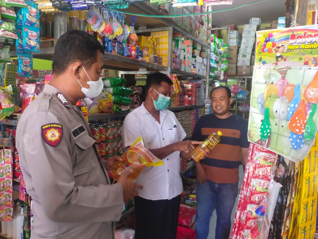 Antisipasi Kelangkaan, Jajaran Polres Paser Rutin Cek Ketersediaan Minyak Goreng di Pasar dan Toko Sembako WhatsApp Image 2022 04 16 at 14.34.28