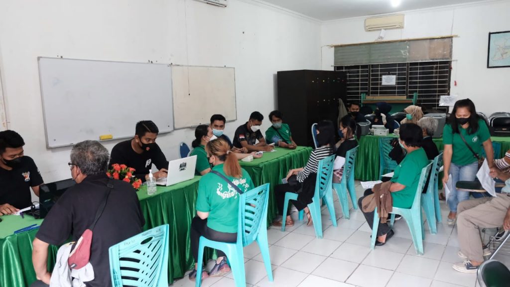 Wujudkan Herd Immunity, Polda Kaltim Gelar Gerai Vaksinasi Covid-19 di Gereja Bukit Sion Balikpapan WhatsApp Image 2022 04 17 at 10.25.47