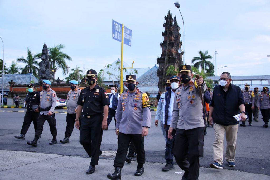 Libur Lebaran Wisatawan Mulai Padati Bali, Kapolri Minta Prokes Diperketat WhatsApp Image 2022 04 28 at 21.19.34