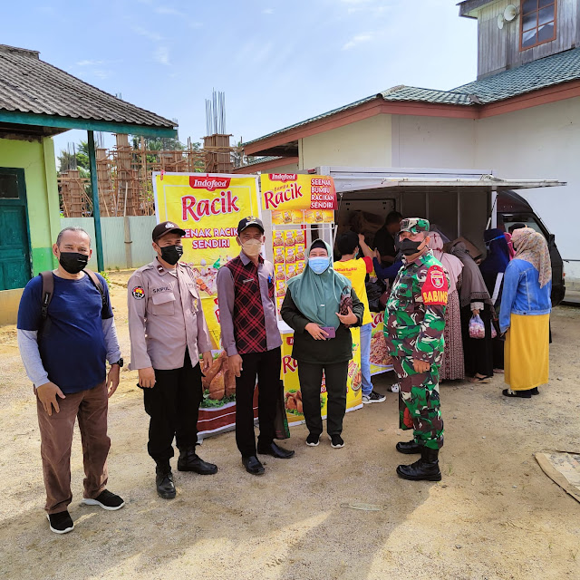 Pastikan Situasi Pasar Ramadhan Berjalan Kondusif, TNI-Polri di Palaran Berikan Pengamanan smd