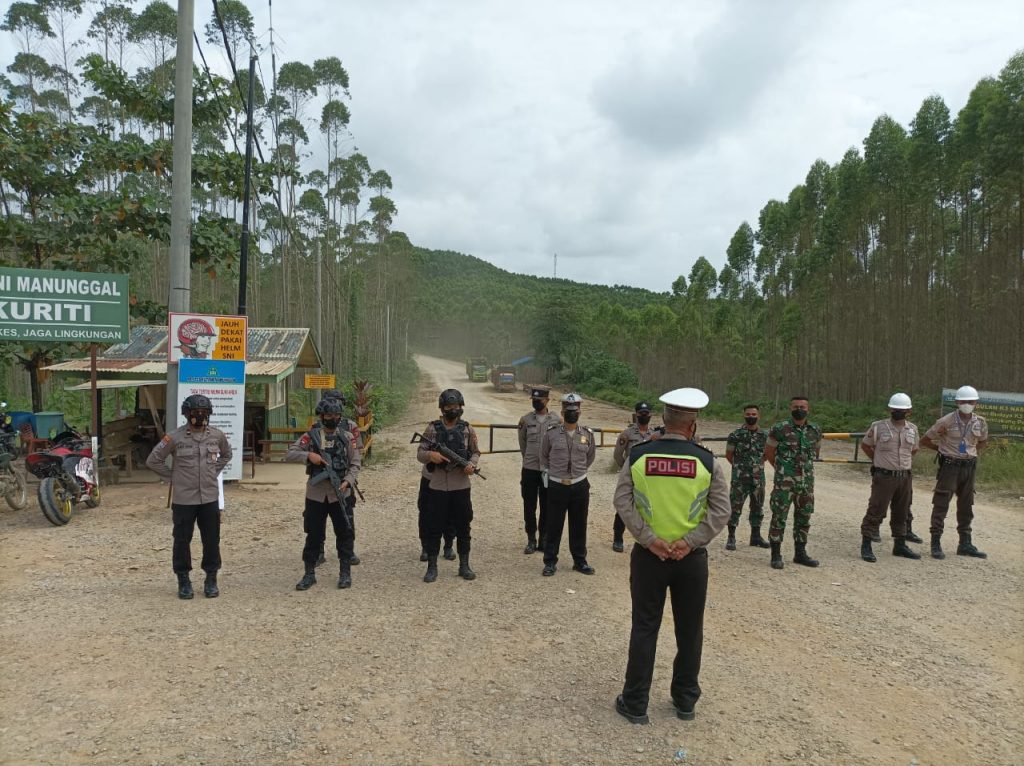 Pastikan Sitkamtibmas Kondusif, Personel Ops Nusantara Polda Kaltim Laksanakan Koordinasi Bersama Security PT. IHM 0C800EE5 BED4 4119 976E CBED4AE37786