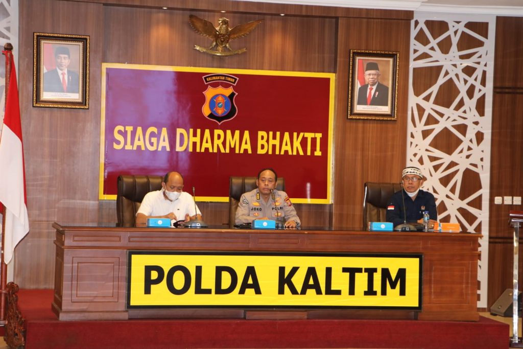 Sambut Hari Bhayangkara Ke-76, Kabid TIK Polda Kaltim Pimpin Rakor Lomba Lari Marathon 151D7525 C6AF 432E A7A8 6A295B12C4AC