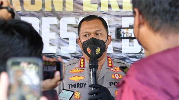 Tim Puslabfor Mabes Polri Lakukan Olah TKP di Kilang Minyak Balikpapan Pasca Kebakaran Capture 3