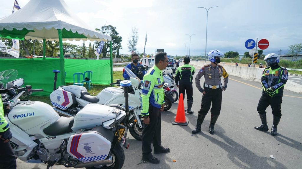 Arus Balik Lebaran, Dir Lantas Polda Kaltim : Sekitar 10.000 Kendaraan Melintas di Tol Balsam WhatsApp Image 2022 05 06 at 16.05.29