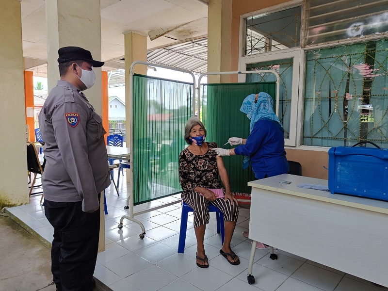 Pastikan Berjalan Aman, Polres Bontang Monitoring Pelaksanaan Percepatan Vaksinasi WhatsApp Image 2022 05 20 at 16.04.26 1