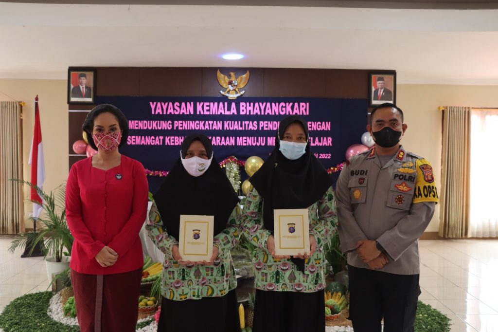 Kapolres Paser Hadiri Syukuran HUT Yayasan Kemala Bhayangkari ke-42 WhatsApp Image 2022 05 23 at 16.54.32