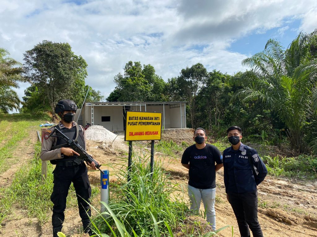 Pastikan Situasi Kondusif, Personel Ops Nusantara Polda Kaltim Laksanakan Patroli ke Lokasi Pembangunan IKN WhatsApp Image 2022 05 30 at 14.55.19