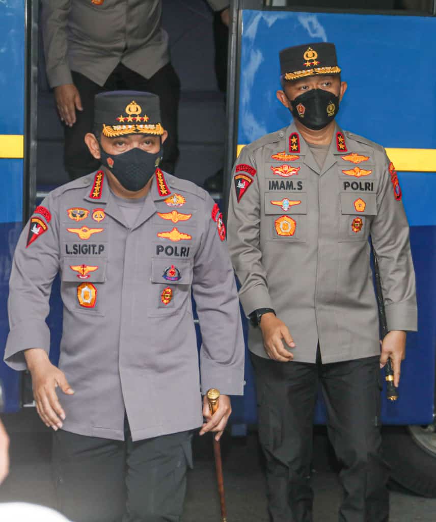 Kapolda Irjen Pol Imam Sugianto Sambut Kedatangan Kapolri di Kaltim 9171EF75 6377 4AFC B6A3 E4AE8EF9A61E