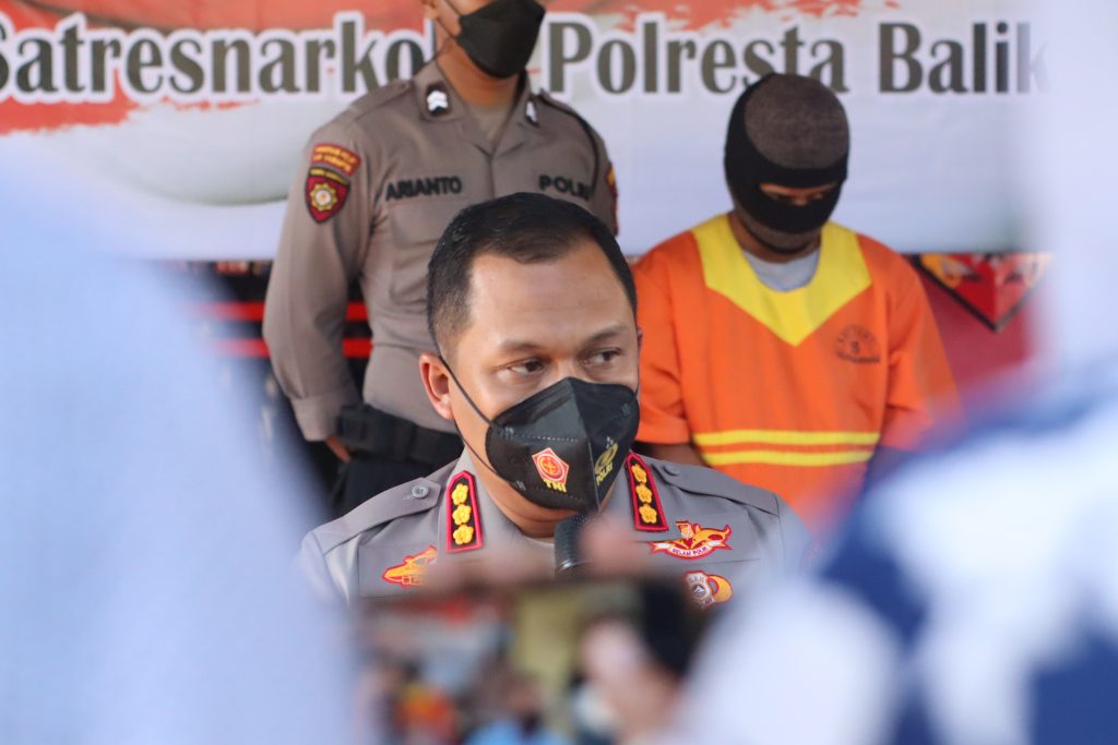 Polresta Balikpapan Amankan Seorang Pemuda yang Membawa Sabu Seberat 2 Kg IMG 5227