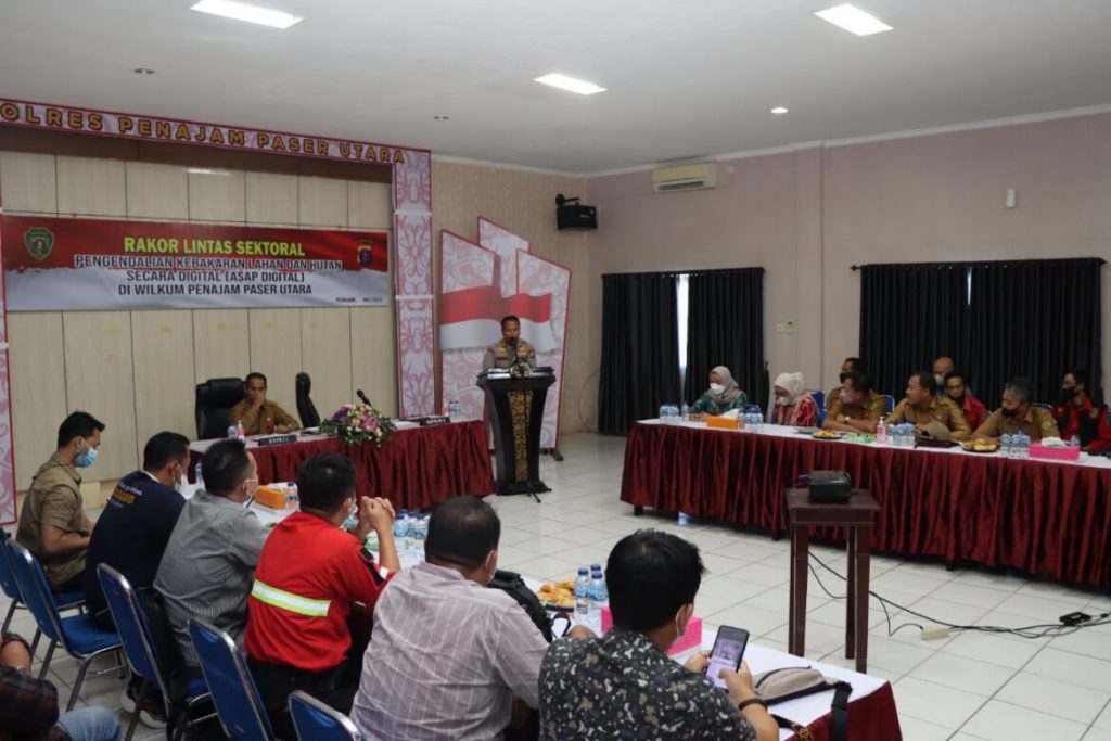 Polres PPU Gelar Rakor Lintas Sektoral Pengendalian Karhutla Secara Digital WhatsApp Image 2022 05 30 at 19.27.52 1170x780 1