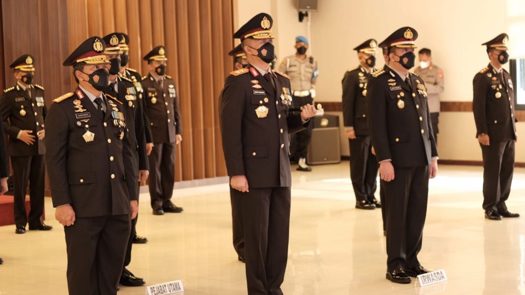 Dipimpin Presiden RI, Kapolda Kaltim dan Polres Jajaran Ikuti Upacara Hari Lahir Pancasila Secara Virtual WhatsApp Image 2022 06 01 at 13.19.11