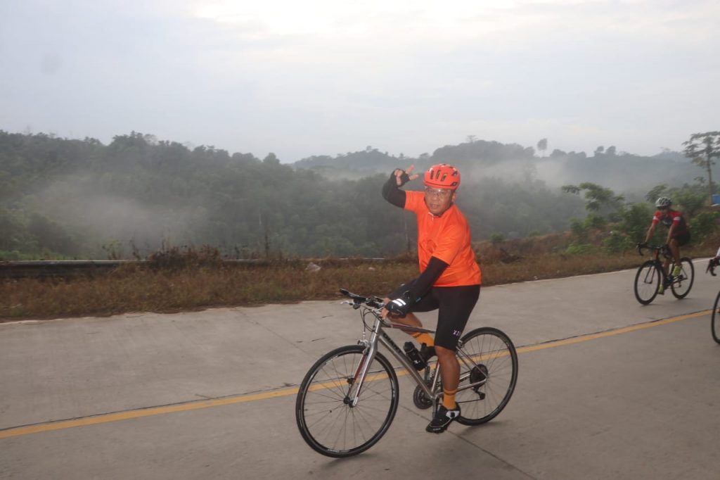 Gowes ke IKN, Wakapolda Kaltim Tinjau Situasi Kamtibmas WhatsApp Image 2022 06 04 at 15.15.00