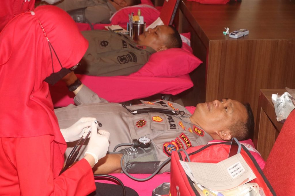 Sambut HUT Bhayangkara ke-76, Polda Kaltim Gelar Bakti Sosial Donor Darah WhatsApp Image 2022 06 07 at 11.42.17 1