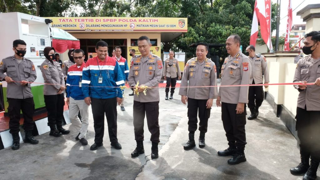 Kapolda Kaltim Resmikan Stasiun Pengisian Bahan Bakar Polri WhatsApp Image 2022 06 07 at 12.23.11