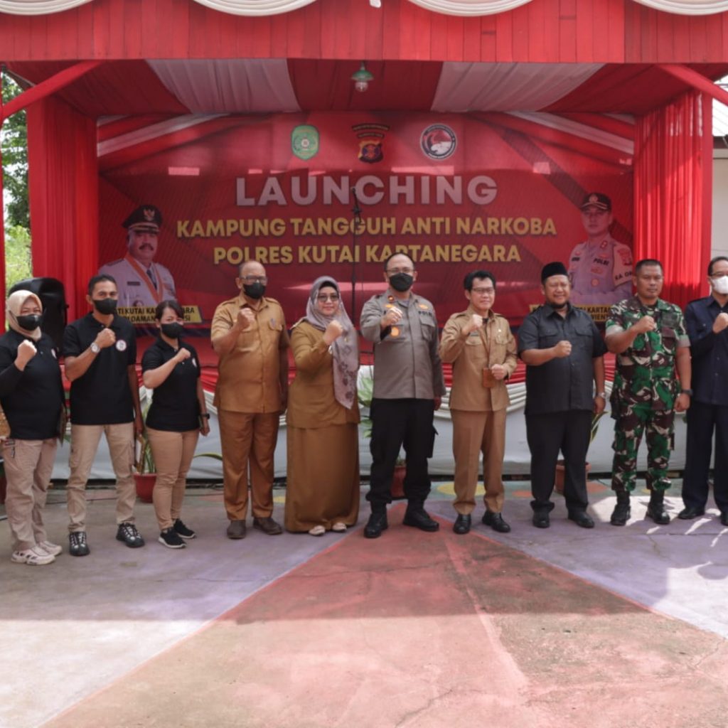 Polres Kukar Launching Kampung Tangguh Anti Narkoba Dalam Rangka Hari Bhayangkara Ke-76 WhatsApp Image 2022 06 08 at 08.13.40