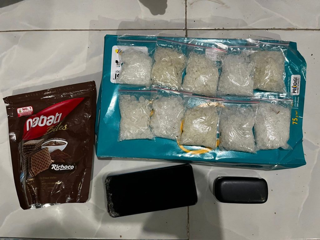 Ungkap Kasus Narkotika, Ditresnarkoba Polda Kaltim Amankan 500 Gram Sabu Siap Edar WhatsApp Image 2022 06 14 at 14.39.48