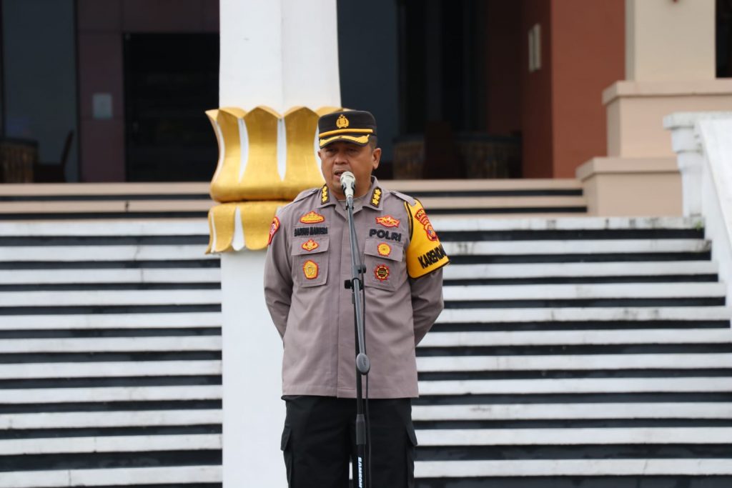 Karo Ops Pimpin Apel Gelar Pasukan Jelang Kunjungan Kapolri ke Kalimantan Timur WhatsApp Image 2022 06 16 at 09.30.29