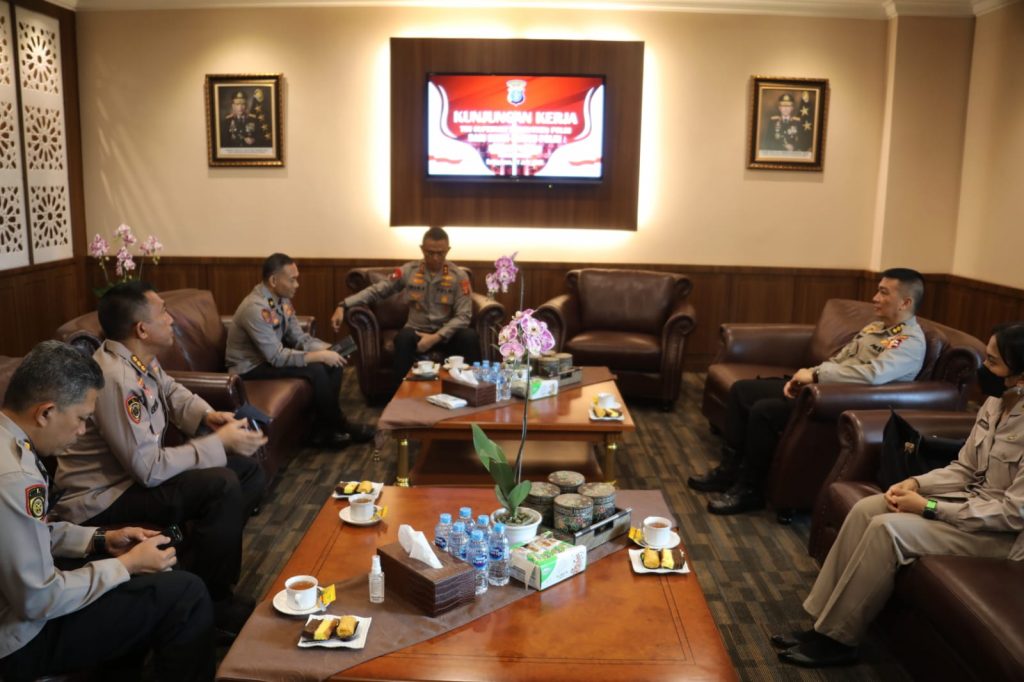 Kapolda Kaltim Terima Kunjungan Kerja Tim Surpervisi Rekrutmen SSDM Mabes Polri WhatsApp Image 2022 06 21 at 10.16.51
