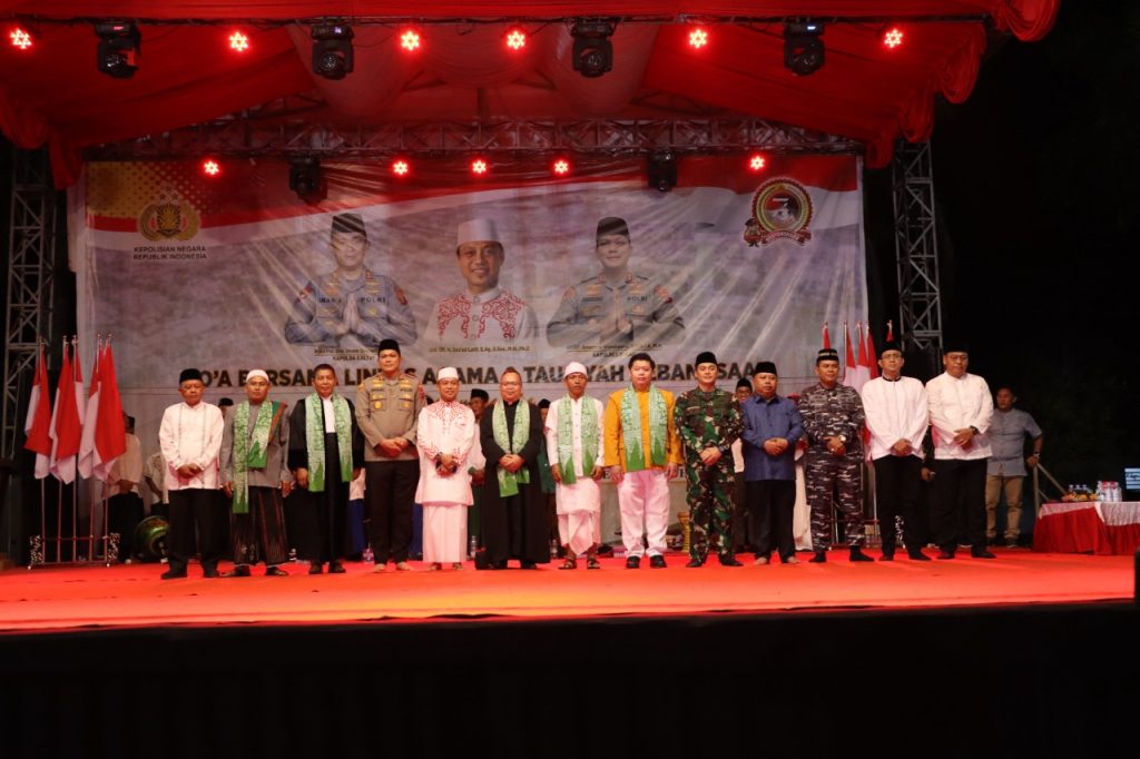 Hari Bhayangkara ke-76, Polres Berau Gelar Doa Bersama Lintas Agama dan Tausiyah Kebangsaan WhatsApp Image 2022 07 02 at 14.16.12
