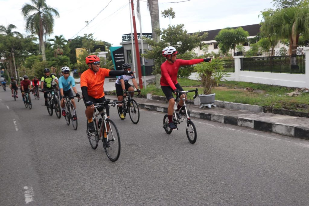 Pantau Sitkamtibmas, Kapolda Gowes Bersama PJU Polda Kaltim WhatsApp Image 2022 07 02 at 17.54.09
