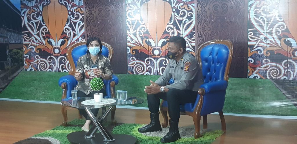 Talkshow Ngobrol Pintar dengan BTV, Polda Kaltim Jelaskan Kesiapan Dalam Pendistribusian Logistik Pembangunan IKN WhatsApp Image 2022 07 06 at 14.48.17