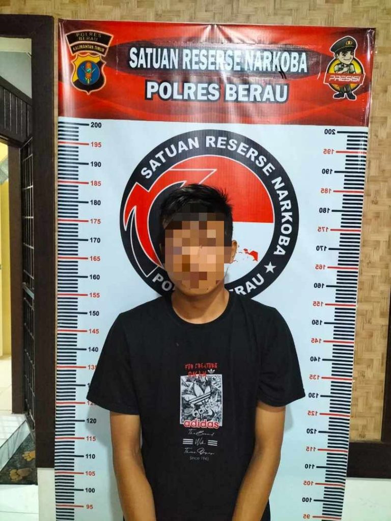 Seorang Pria Beserta Sabu Seberat 11,14 gram Berhasil Diamankan Personel Sat Resnarkoba Polres Berau WhatsApp Image 2022 07 08 at 10.01.55