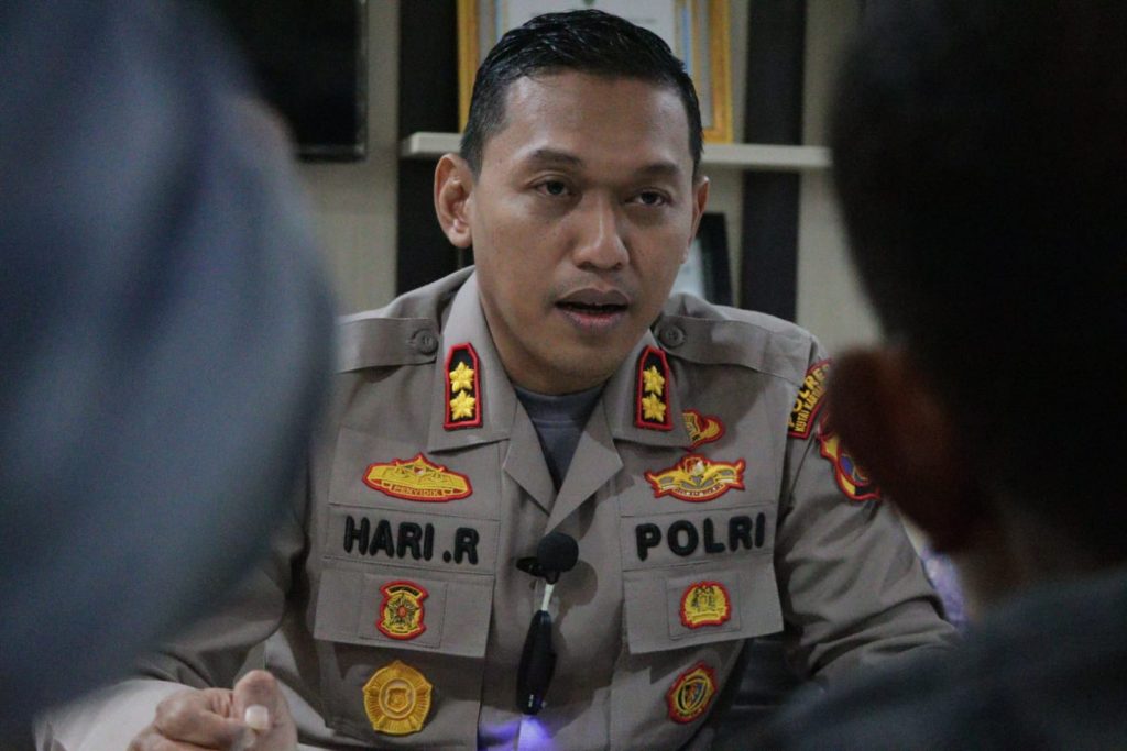 Baru Menjabat, Kapolres Kukar Gelar Press Release Kasus Pembunuhan di Muara Leka WhatsApp Image 2022 07 09 at 13.12.29