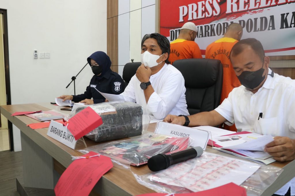 Amankan 64 Poket Sabu, Dit Resnarkoba Polda Kaltim Gelar Konferensi Pers WhatsApp Image 2022 07 11 at 10.46.30