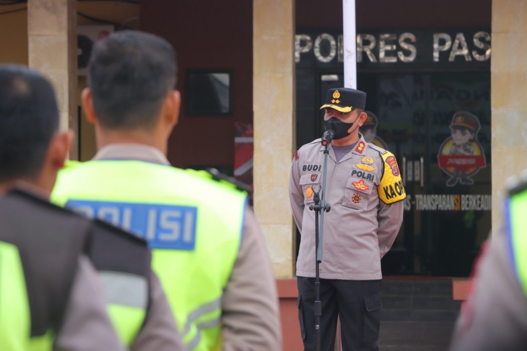 Pimpin Apel Pagi, Kapolres Paser Tekankan Kerapian dan Sikap Tampang Anggota WhatsApp Image 2022 07 12 at 09.34.19