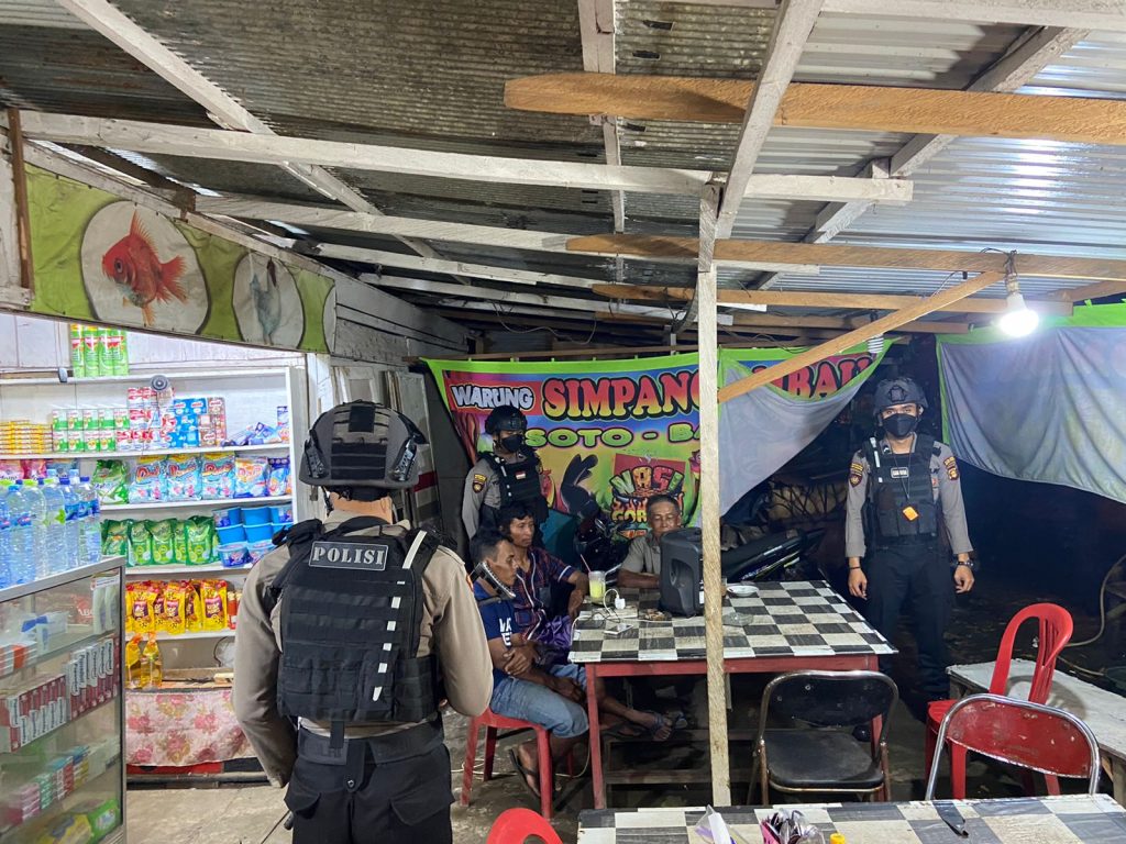 Cegah Gangguan Kamtibmas, Samapta Polres Kubar Gelar Patroli Malam Hari WhatsApp Image 2022 07 12 at 11.22.51