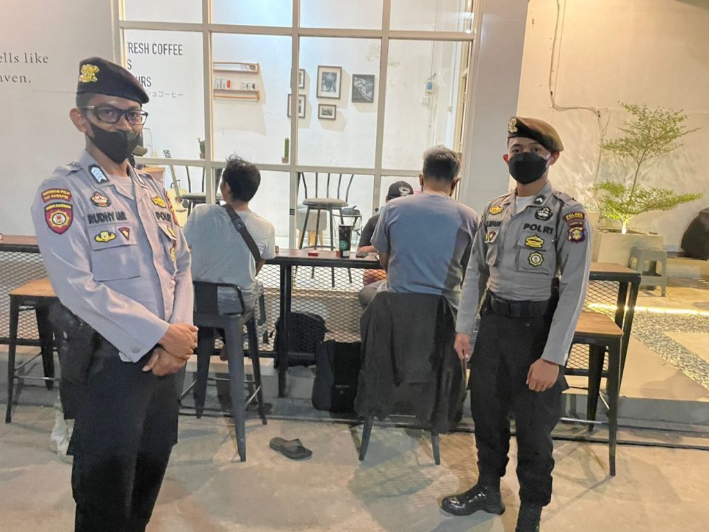 Beri Rasa Aman, Polres Kukar Gelar Patroli Antisipas Premanisme WhatsApp Image 2022 07 17 at 08.11.58