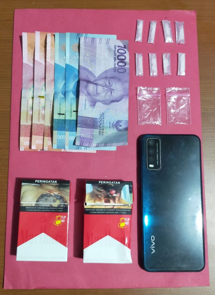 Satresnarkoba Polres Paser Berhasil Amankan Seorang Pria Pemilik Narkotika Jenis Sabu WhatsApp Image 2022 07 19 at 09.53.43