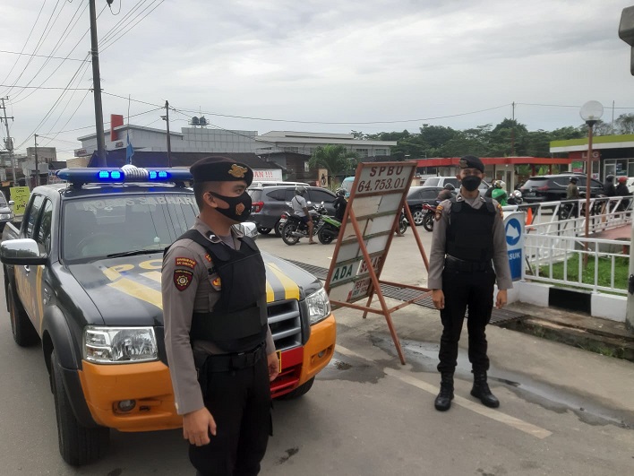 Antisipasi Gangguan Kamtibmas, Personil Samapta Polres Bontang Gelar Patroli Obyek Vital WhatsApp Image 2022 07 24 at 15.14.35