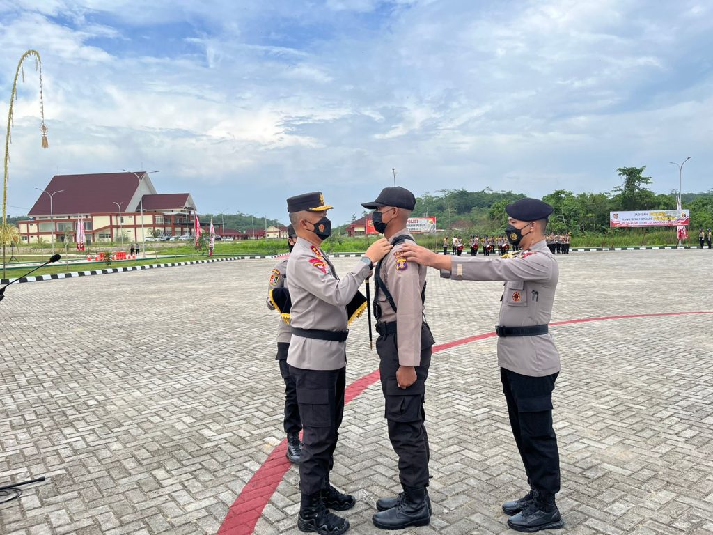 Resmi Buka Pendidikan Pembentukan Bintara Polri T.A 2022, Ini Penekanan Kapolda Kaltim WhatsApp Image 2022 07 25 at 08.19.17