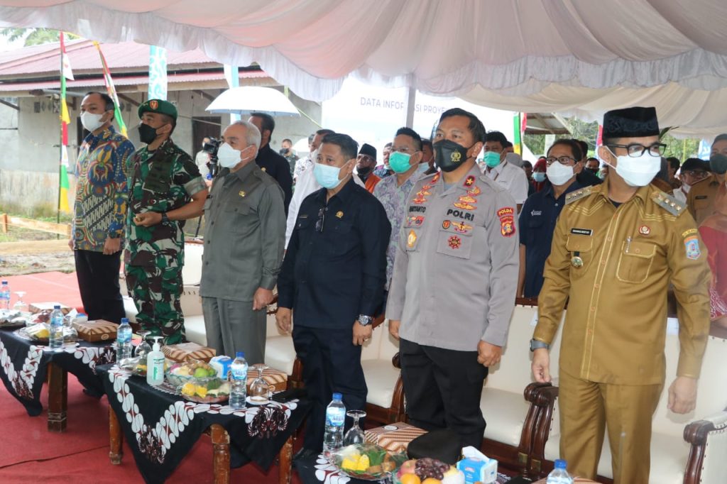 Wakapolda Kaltim Hadiri Peletakkan Batu Pertama Pembangunan Rumah Layak Huni di Balikpapan WhatsApp Image 2022 07 25 at 08.58.29