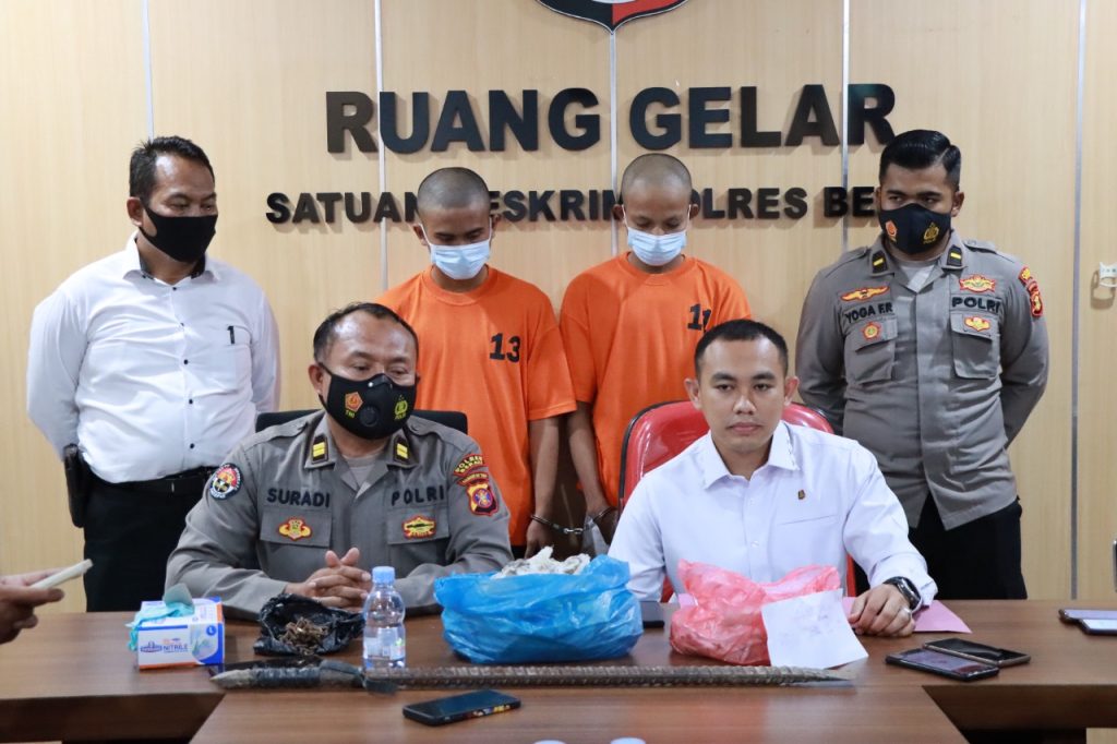 Komplotan Pencuri Sarang Burung Walet Diringkus Polres Berau, Satu Masih DPO WhatsApp Image 2022 07 25 at 15.30.11