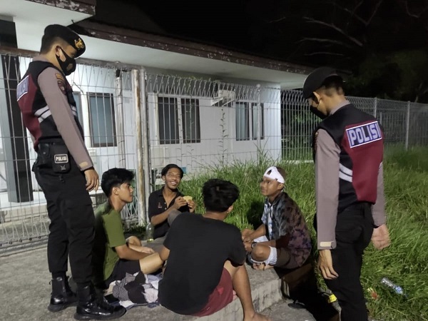 Dalam Rangka Cipta Kondisi , Satuan Samapta Polres Bontang Gelar Patroli Dialogis WhatsApp Image 2022 08 13 at 15.49.30