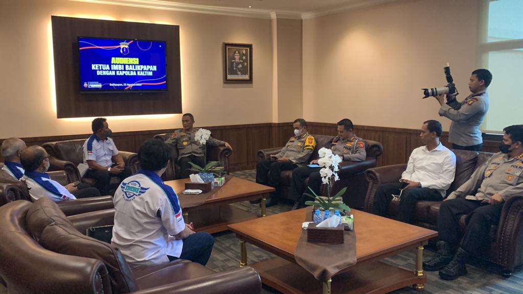Jalin Silaturahmi, Kapolda Kaltim Sambut Hangat Audiensi IMBI Balikpapan WhatsApp Image 2022 08 22 at 16.38.01