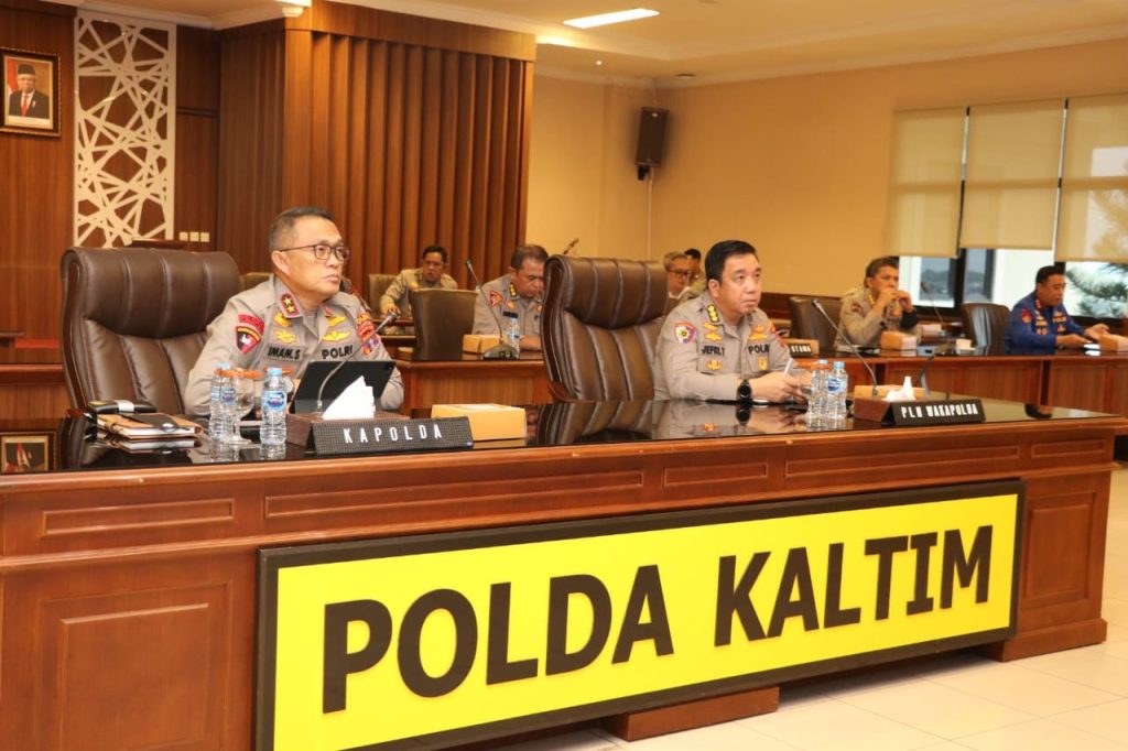 Bahas Dampak Rencana Penyesuaian Harga BBM, Kapolda Kaltim Hadiri Vicon Bersama Wakapolri WhatsApp Image 2022 08 30 at 11.55.37