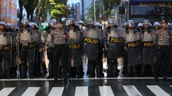 352 Personel Gabungan Diturunkan, Kapolresta Balikpapan: Kita Layani Dengan Humanis WhatsApp Image 2022 09 06 at 09.15.53