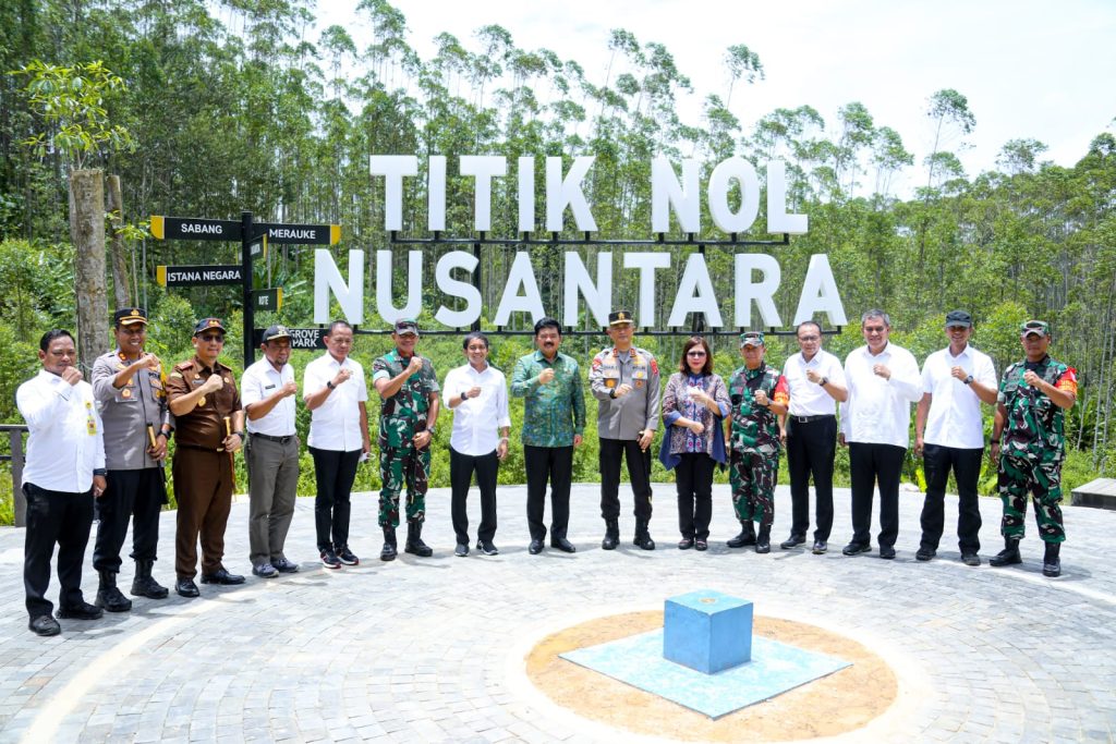 Menteri ATR RI Hadi Tjahjanto Kunjungi Titik Nol IKN, Satgas Ops Nusantara Lakukan Pengamanan WhatsApp Image 2022 09 14 at 14.25.08 1