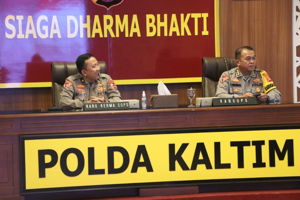 Kunjungi Polda Kaltim, Tim Biro Kerma KL Sops Mabes Polri Gelar Monitoring dan Evaluasi WhatsApp Image 2022 09 15 at 15.15.48