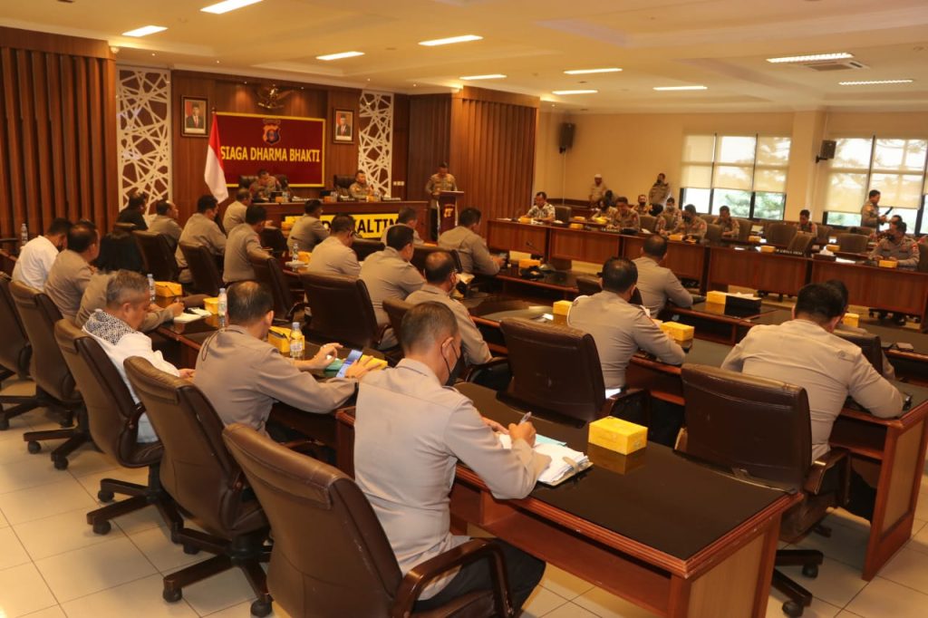 Kapolda Kaltim Hadiri Rapat Bersama Wadankor Brimob dan KarorenTala Asrena Polri WhatsApp Image 2022 09 21 at 10.57.24
