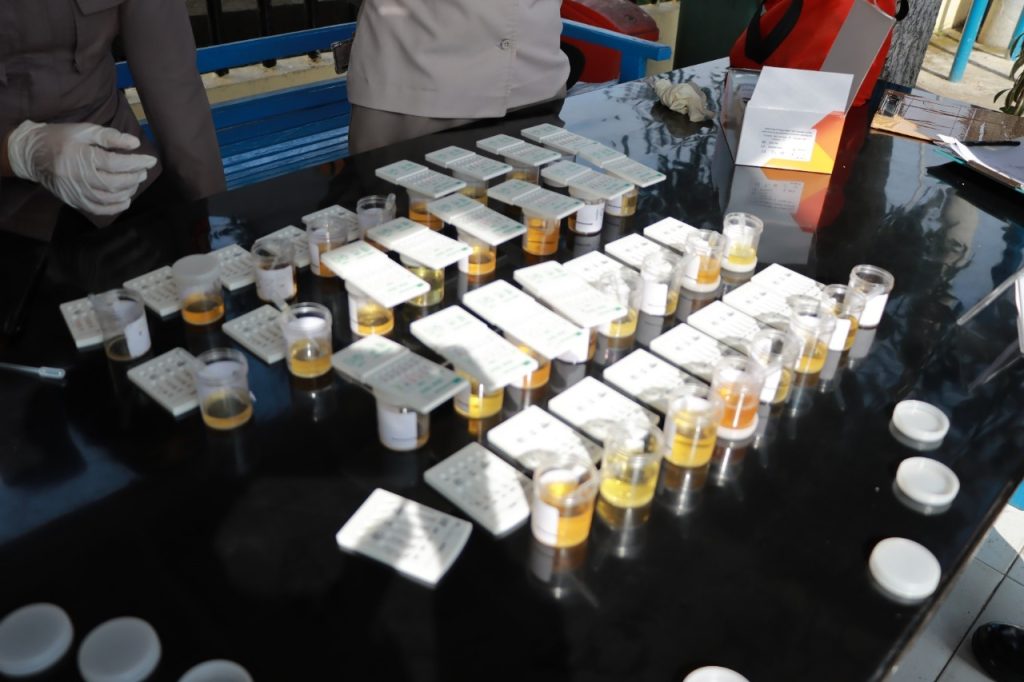 Polres Berau Gelar Tes Urine Dadakan, Antisipasi Penyalahgunaan Narkoba WhatsApp Image 2022 09 22 at 10.54.36