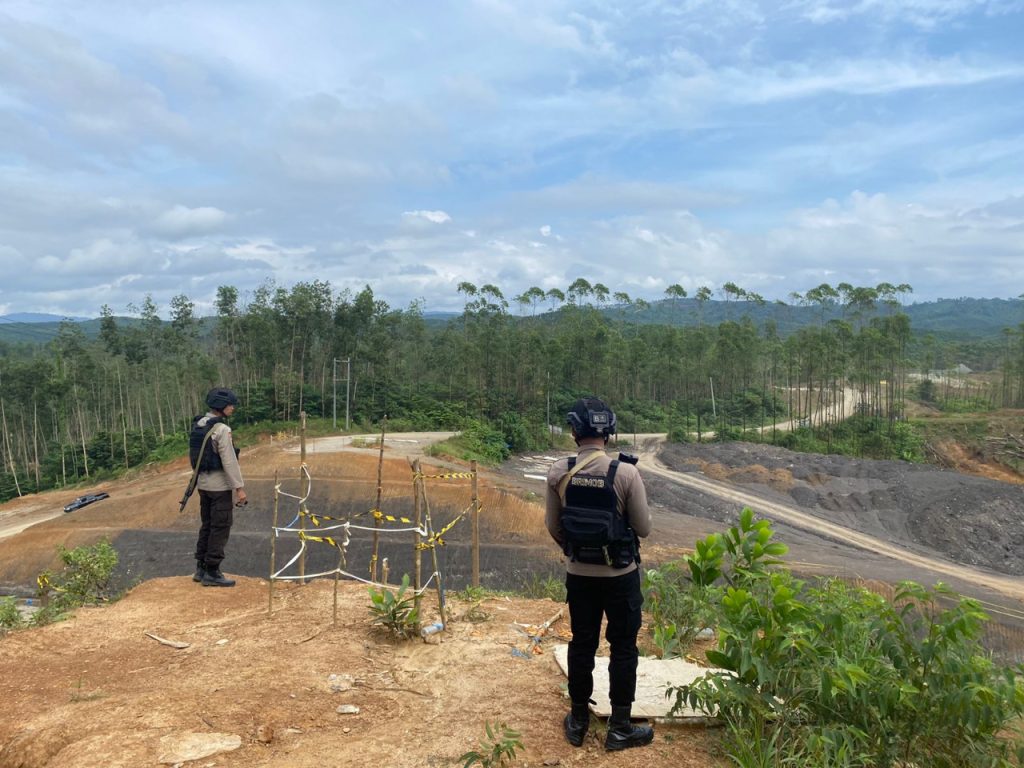 Pastikan Kelancaran Pembangunan IKN, Brimob Kaltim Tergabung Dalam Ops Nusantara Giatkan Patroli dan Himbauan WhatsApp Image 2022 09 30 at 09.24.55 1