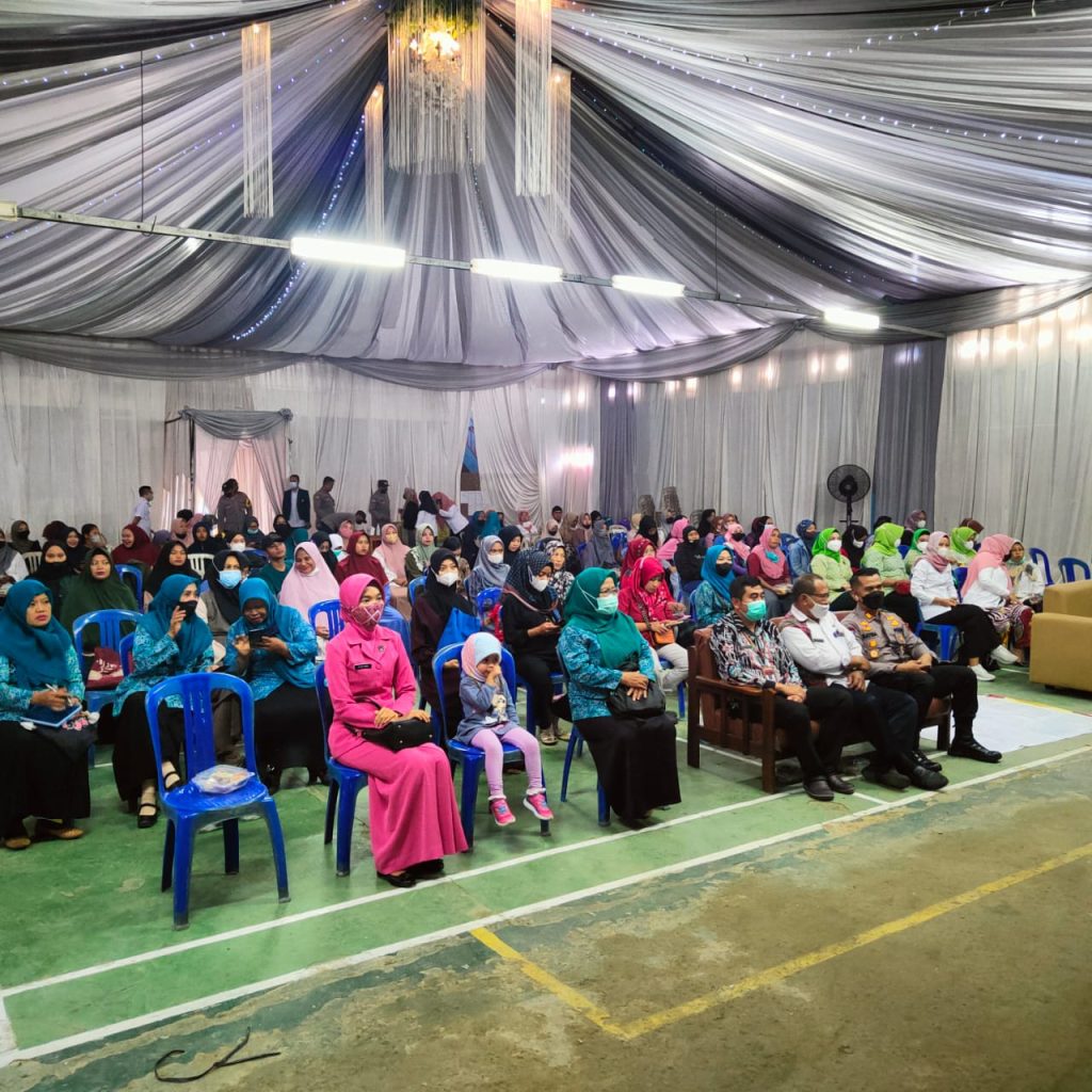 Kapolsek Bersama Ketua Bhayangkari Ranting Palaran Hadiri Seminar Asupan Gizi Ibu Hamil Dalam Rangka Cegah Stunting WhatsApp Image 2022 10 05 at 15.43.35