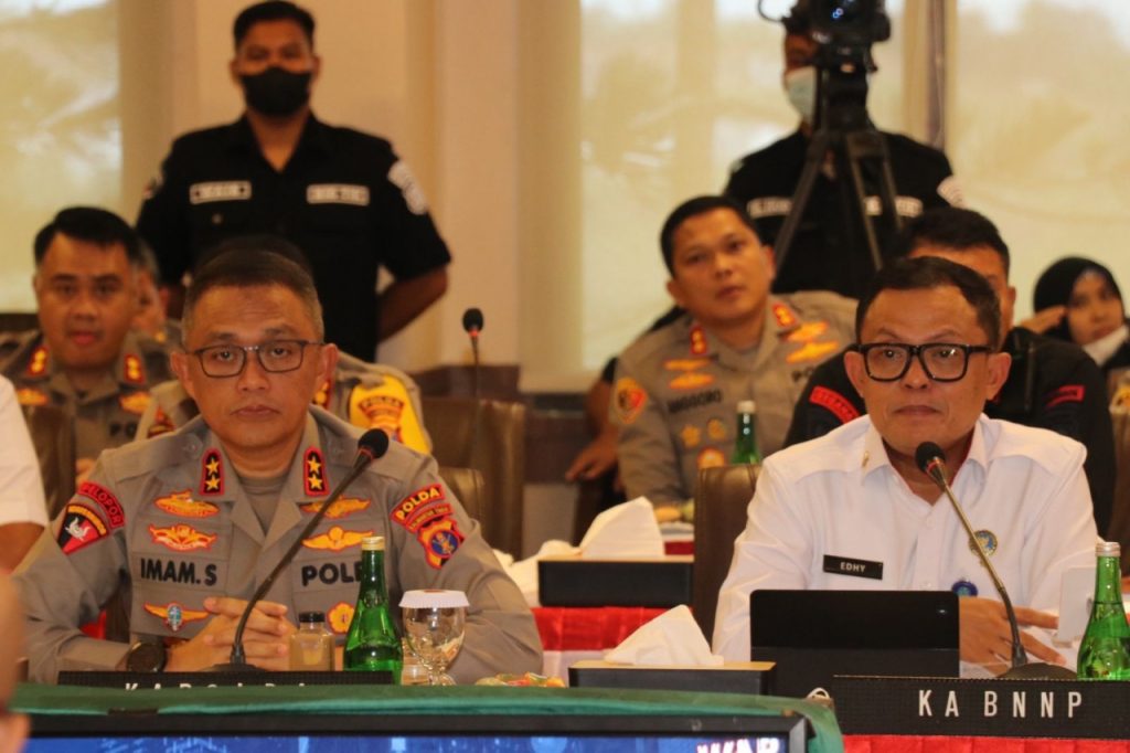 Terima Kunjungan Kerja Komisi III DPR RI, Kapolda Paparkan Kinerja dan Keberhasilan Polda Kaltim WhatsApp Image 2022 10 06 at 17.16.25