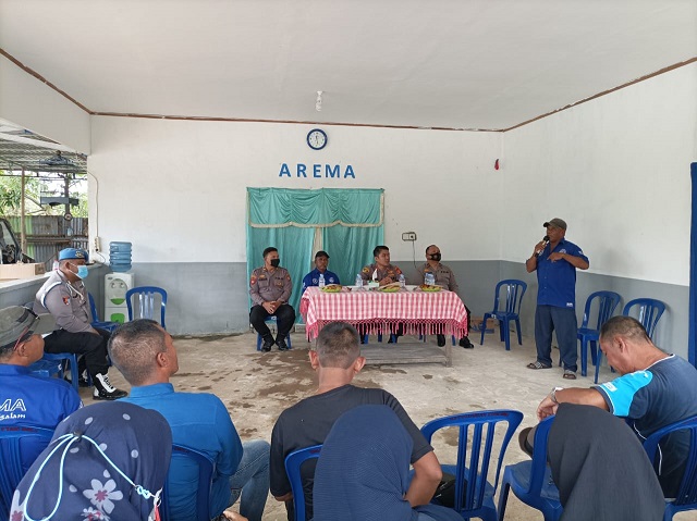 Polsek Muara Badak Gelar Forum Discusion Grup (FGD) Dengan Komunitas Suporter Dan Paguyuban Arema Korwil Muara Badak WhatsApp Image 2022 10 09 at 09.57.40