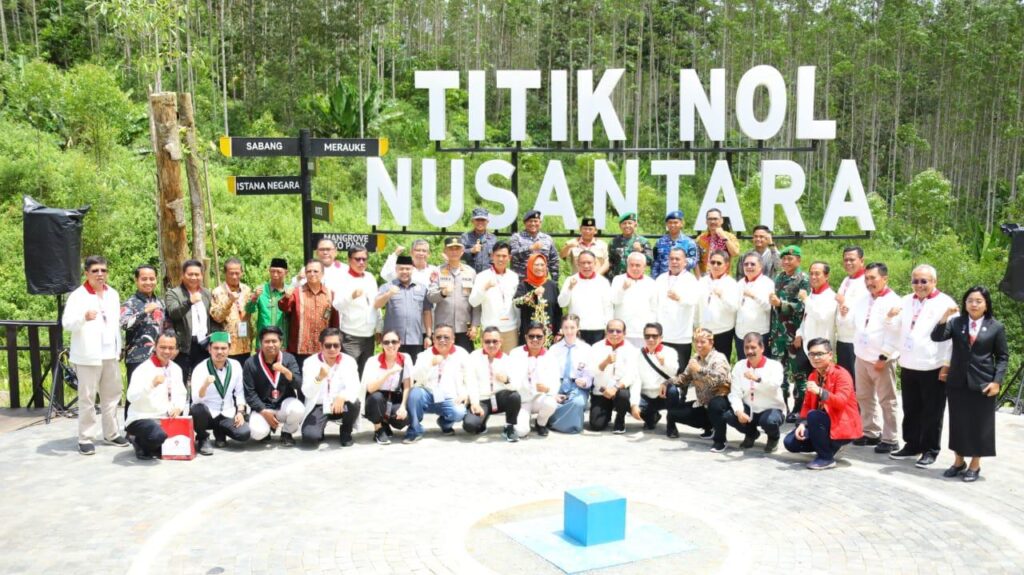 Menpora RI Bersama Kapolda Kaltim Serta Pangdam VI Mulawarman Hadiri Acara Peringatan Hari Sumpah Pemuda Ke-94 di Titik Nol IKN WhatsApp Image 2022 10 28 at 13.45.0