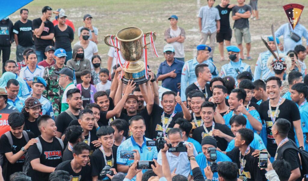 Ukir Prestasi, Yanma Polda Kaltim Raih Juara Pertama Danlanud Cup XXV WhatsApp Image 2022 10 30 at 21.21.23